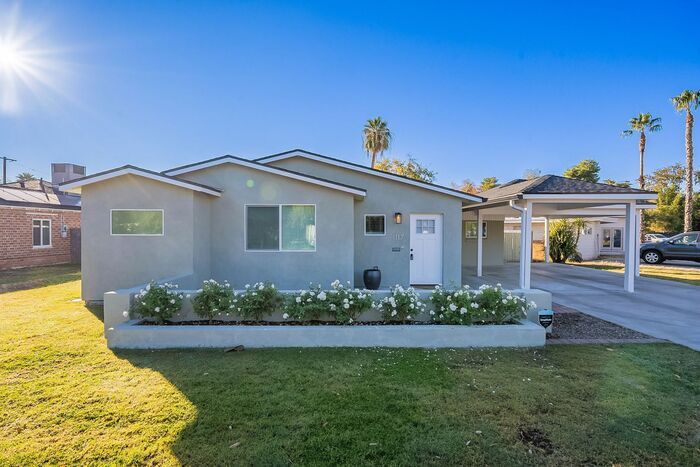 Foto principal - Fully Remodeled 3 Bed 2 Bath + Workshop wi...