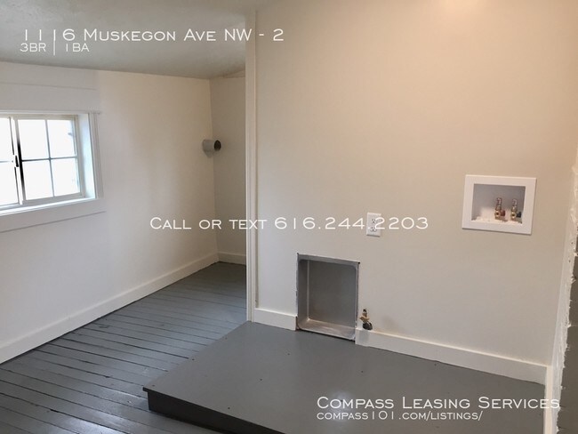 Building Photo - 1116 Muskegon Ave NW