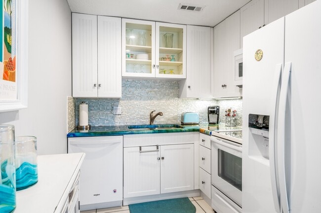 Building Photo - 5400 Florida A1A