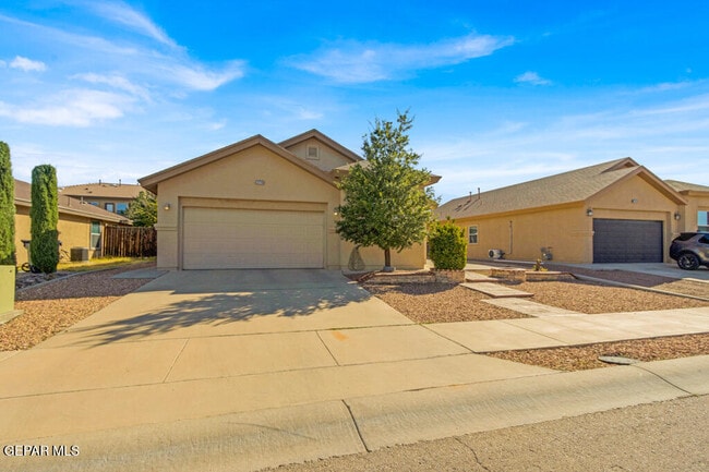 Foto del edificio - 3220 Scarlet Point Dr