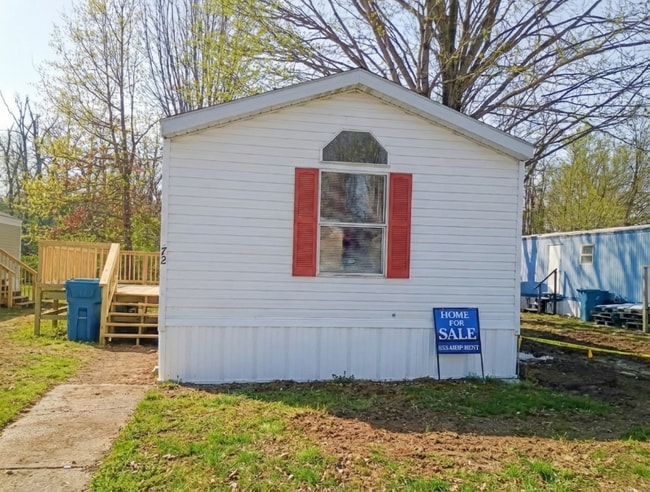 Building Photo - 72 Deerwood Park