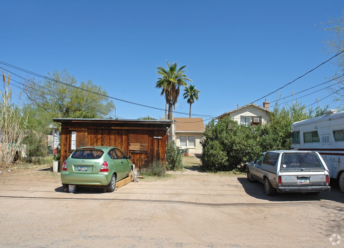 Building Photo - 1220 E Grant Rd