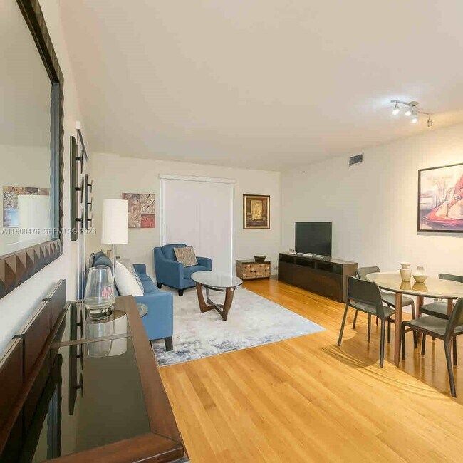 Foto del edificio - 7275 SW 90th St