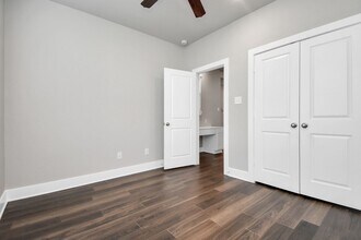 Building Photo - 10610 Cascade Crk Dr
