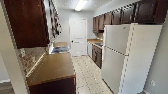 Foto del edificio - 313 Titan Dr