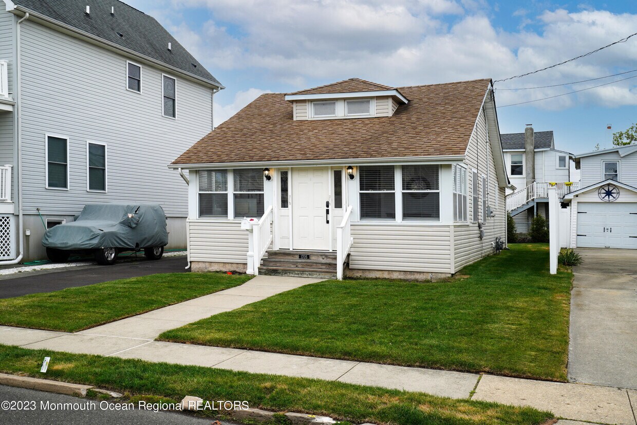 Primary Photo - 1705 Snyder Ave