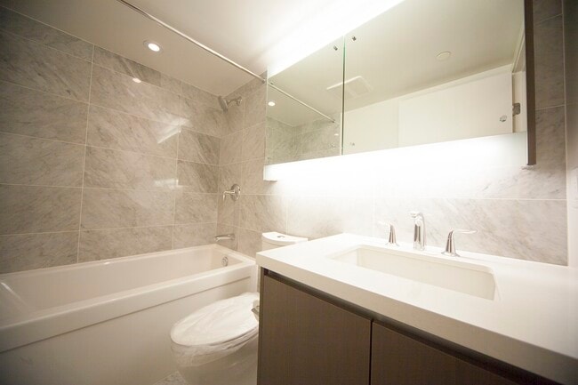 Building Photo - 13696 100 Av