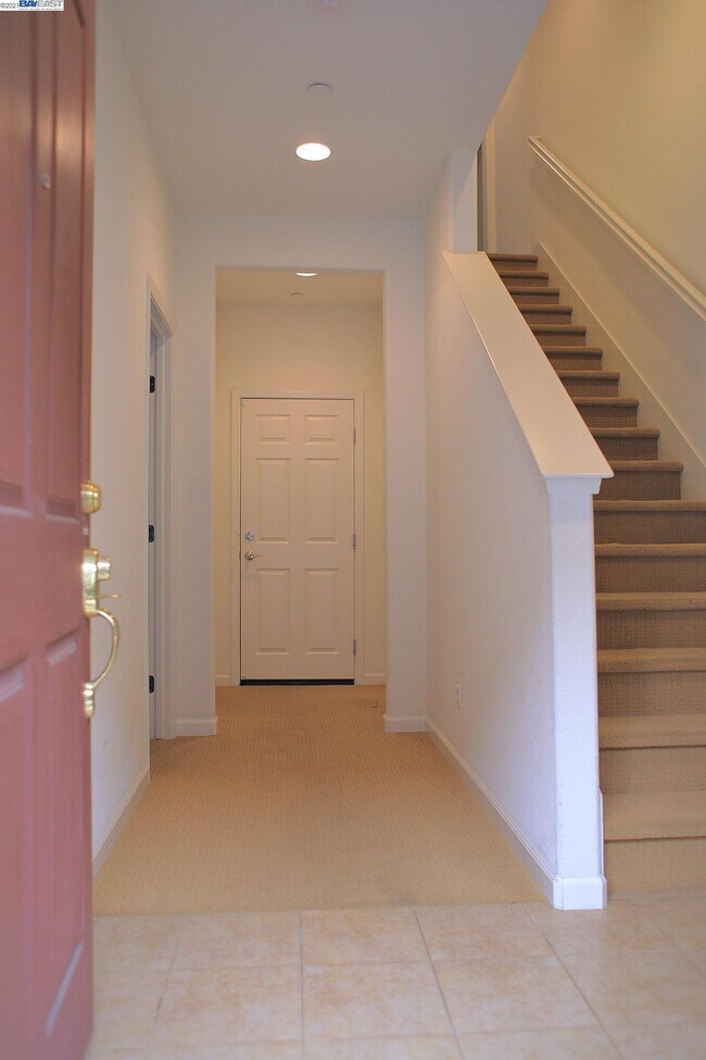 Building Photo - 187 Montevina Way