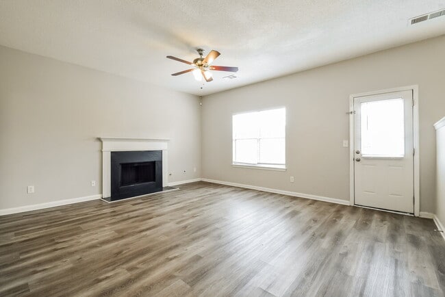 Foto del edificio - 3554 Waldrop Rd