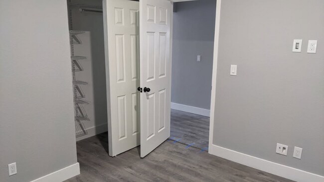 Building Photo - 3661 McKee Rd