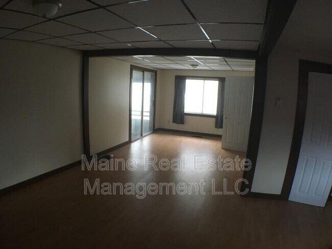 Building Photo - 143 Penobscot St