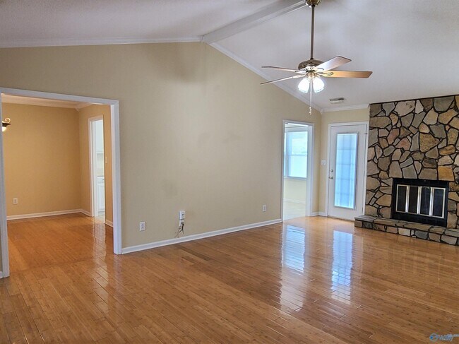 Building Photo - 119 Bibb Dr