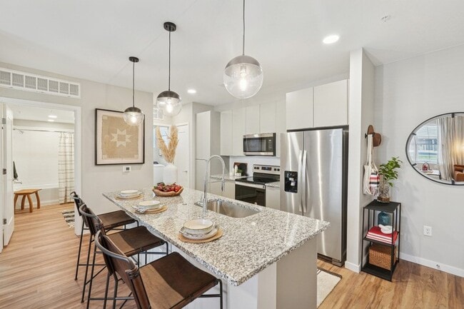 Apartments for Rent with Hardwood Floors Near Woodglen Meadows ...