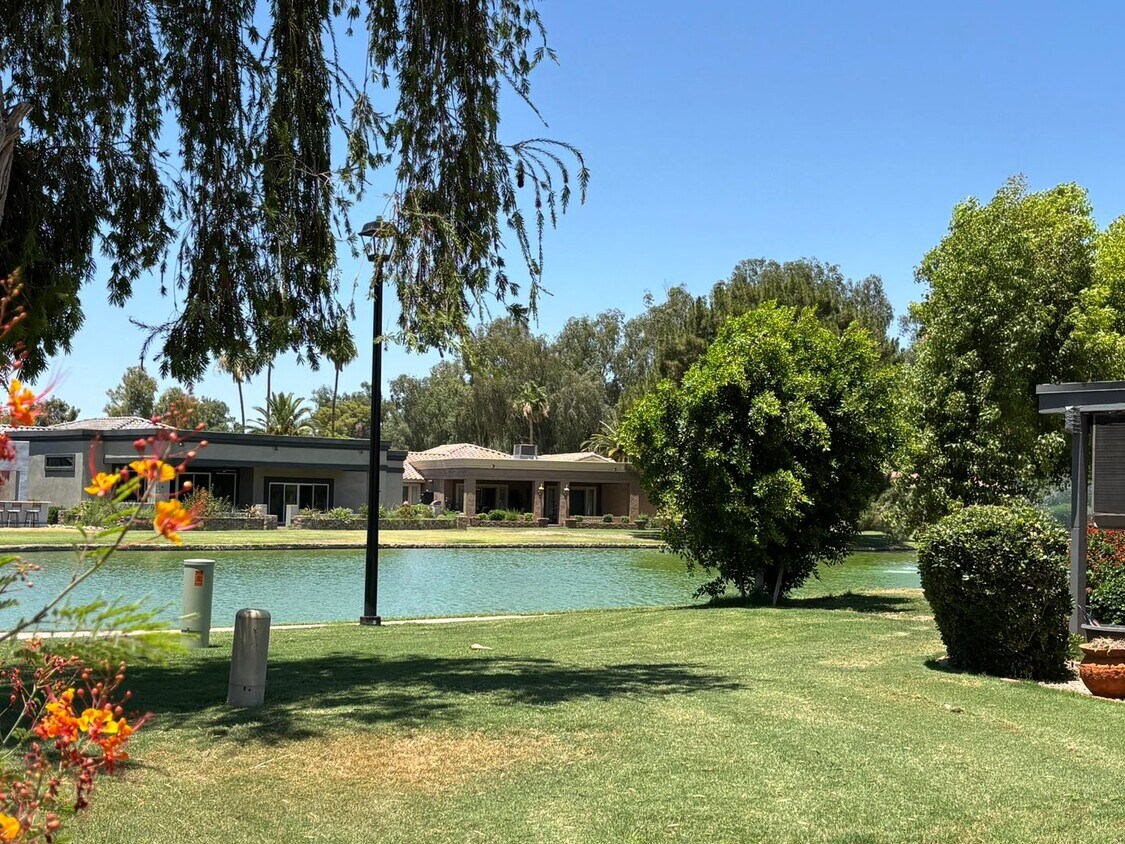 Primary Photo - Beautifully updated 2 bedroom with large d...