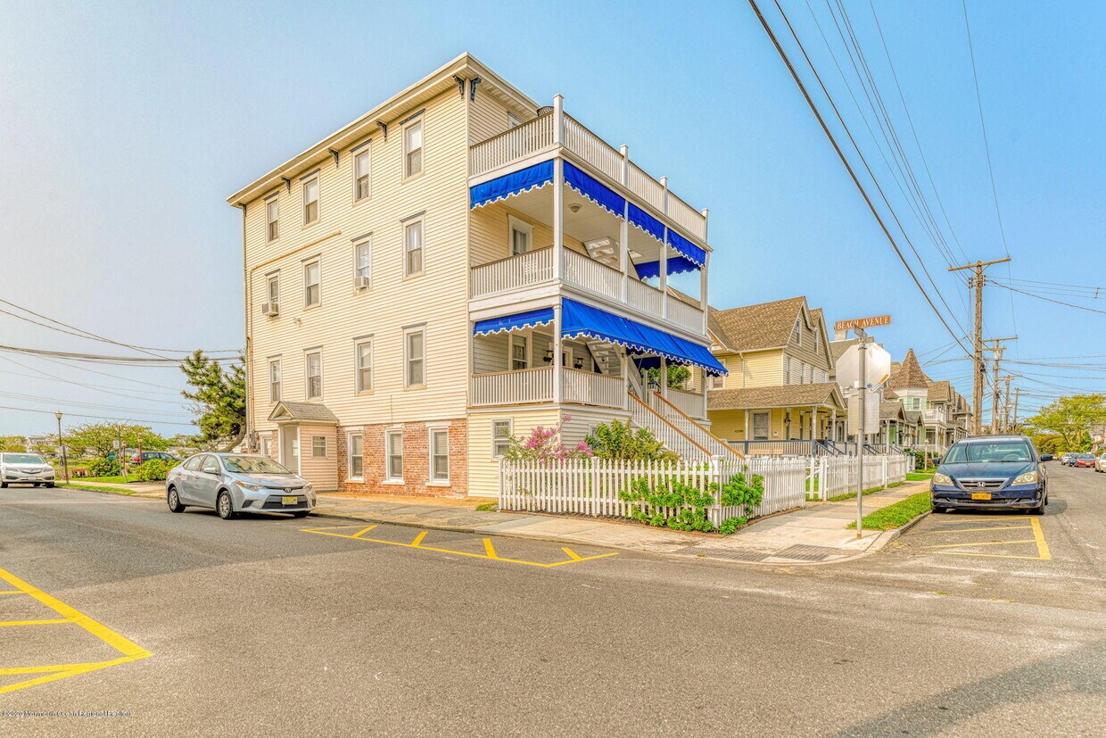 18 Abbott Ave, Ocean Grove, NJ 07756 Townhome Rentals in Ocean Grove