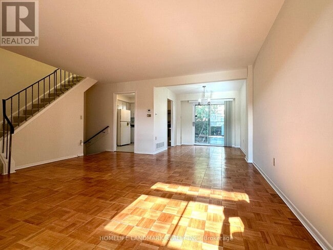 Building Photo - 161 Carolbreen Square