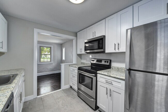 Building Photo - 1135 Mayfield Ridge