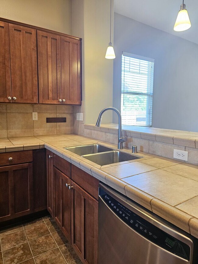 Foto del edificio - Gorgeous 4 Bedroom on Kiley Ranch