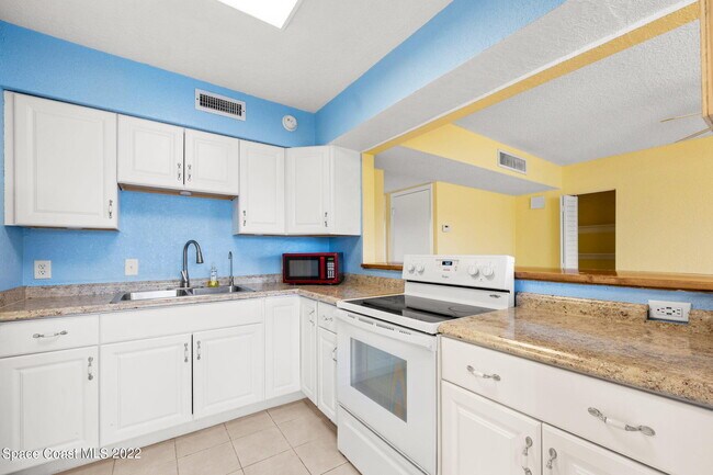 Foto del edificio - 8401 N Atlantic Ave