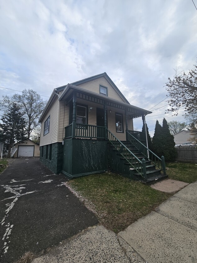 Primary Photo - 66 Terrace Ave