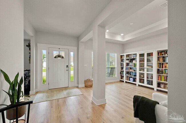 Building Photo - 5534 Blake Ln