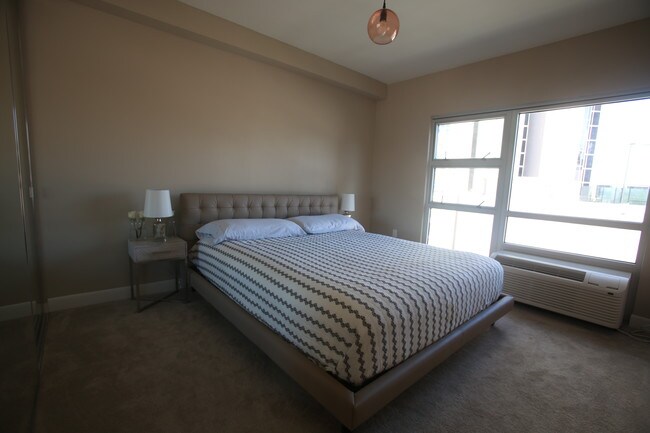 Cal King Bed - 400 Keawe St