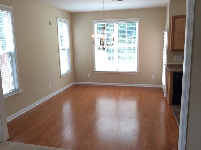 Foto del edificio - 137 Tuscarora Ln