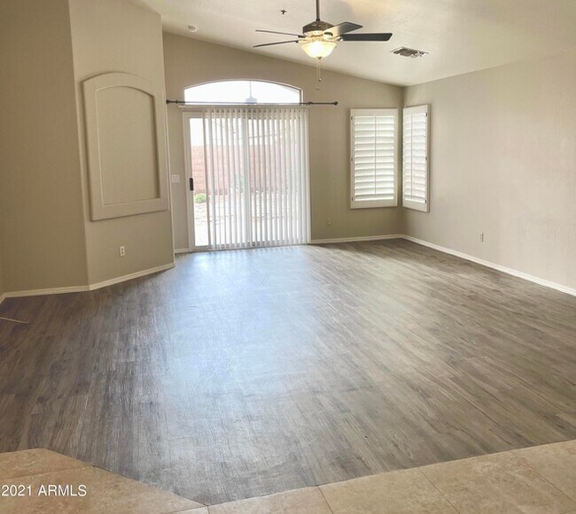 Foto del edificio - 8701 E Avalon Dr