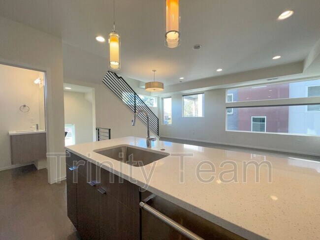 Foto del edificio - 1246 N Quitman St