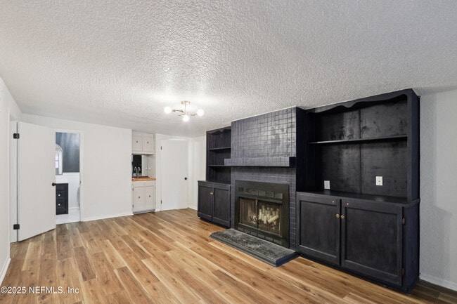 Building Photo - 409 Sailfish Dr E