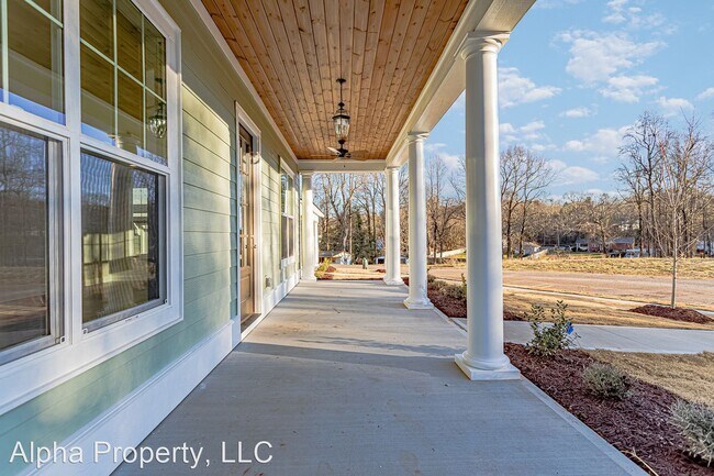 Foto del edificio - 3 br, 2 bath House - 111 Hemlock Drive