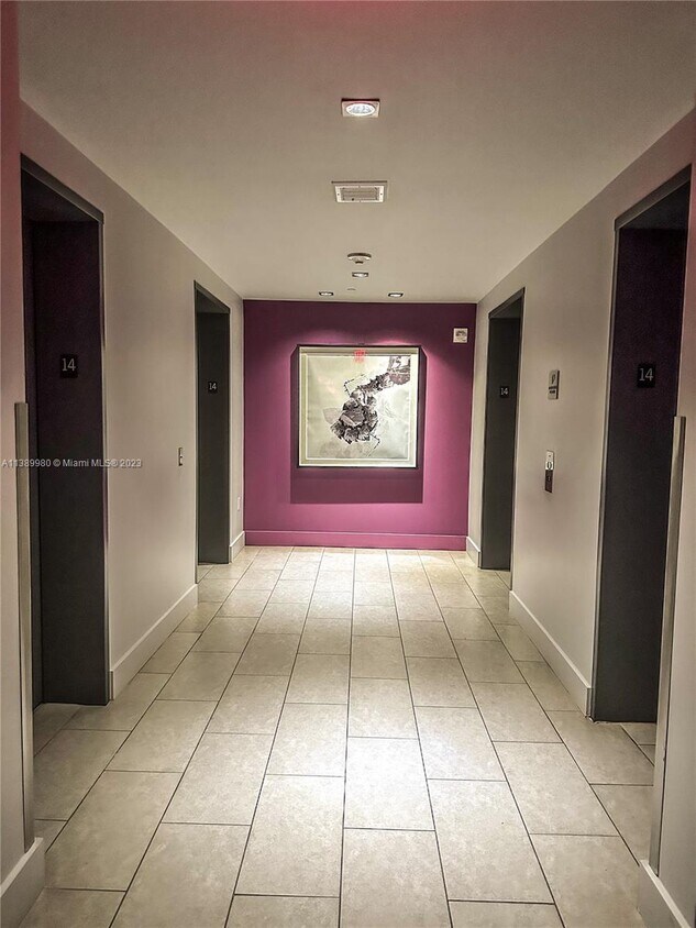 Primary Photo - 500 Brickell Ave