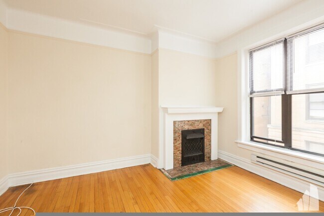 Building Photo - 436 W Belden Ave