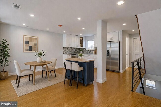 Foto del edificio - 1249 N 17th St