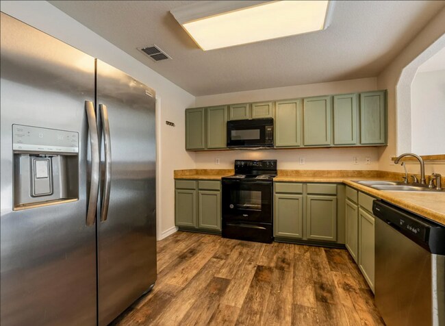Building Photo - 8314 Deer Creek Run