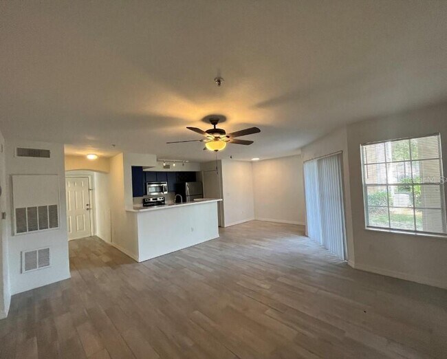 Foto del edificio - 7300 Westpointe Blvd