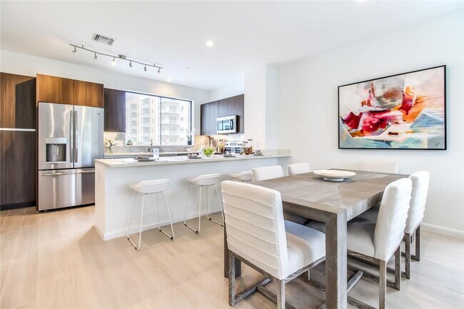 Foto del edificio - 115 NE 6th St