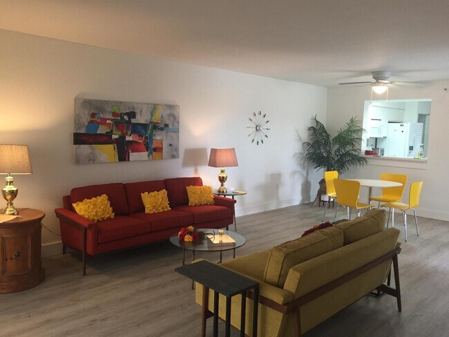 Foto del edificio - 6080 Huntwick Terrace