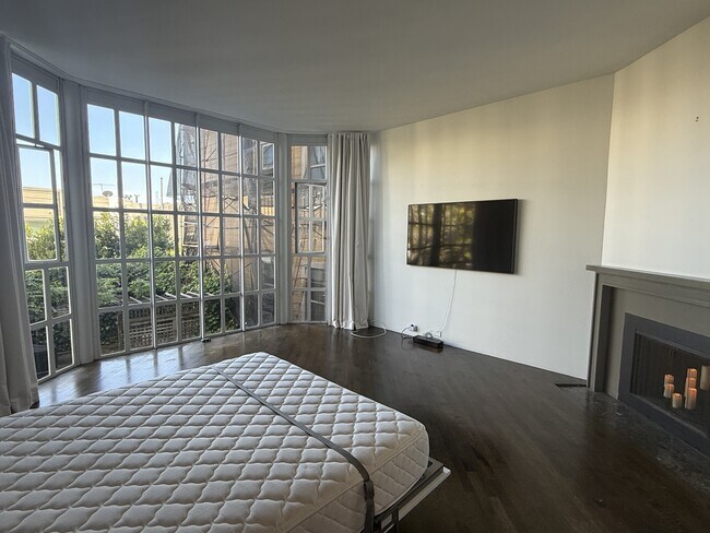 Foto del edificio - 1255 California St
