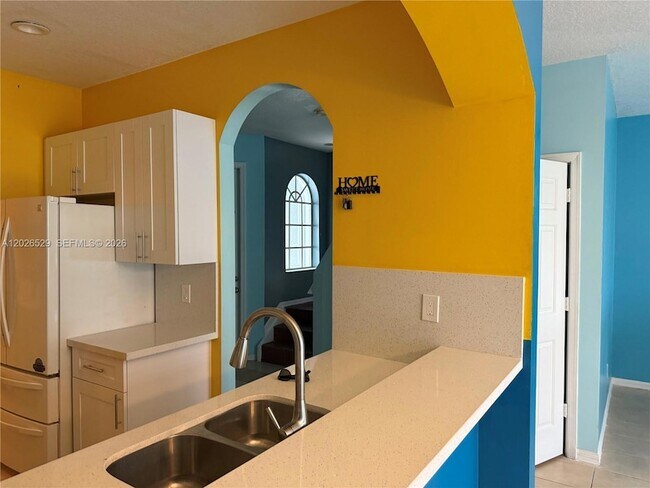 Foto del edificio - 4951 Mallory St