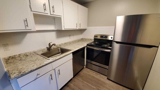 Foto del edificio - Courtview Square Apartments