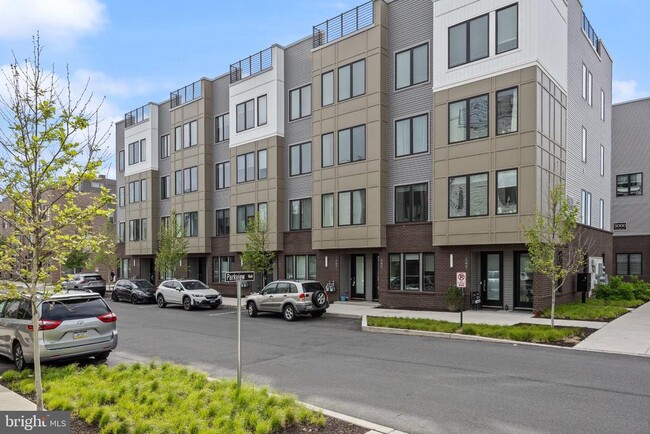Building Photo - 2150 Northbank Pl