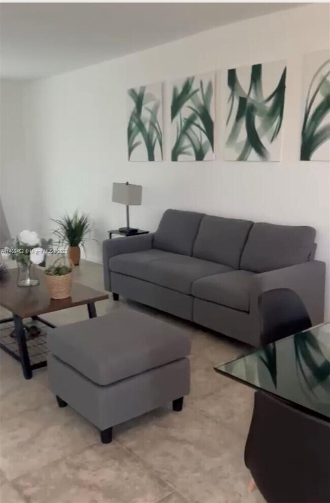Foto del edificio - 8901 S Hollybrook Blvd
