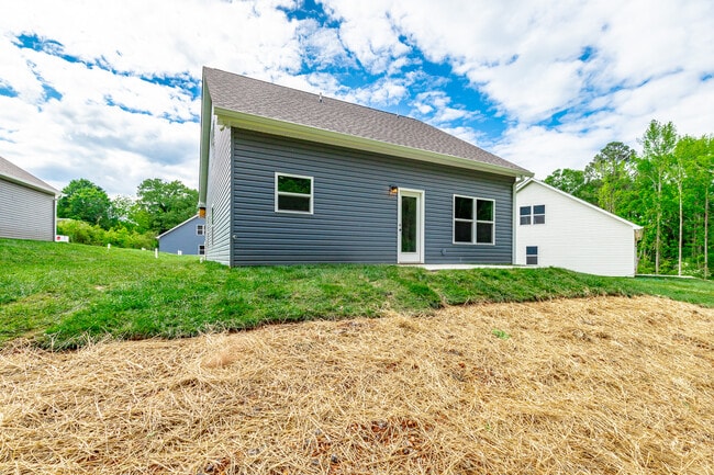 Building Photo - 4654 Heiskell Dr