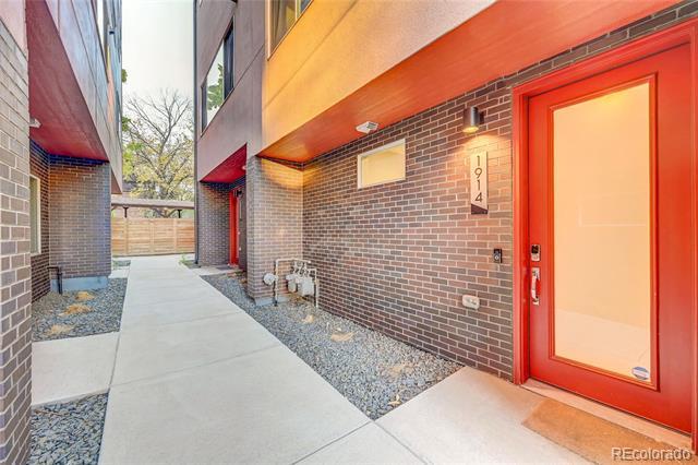 Building Photo - 1914 W 38th Ave