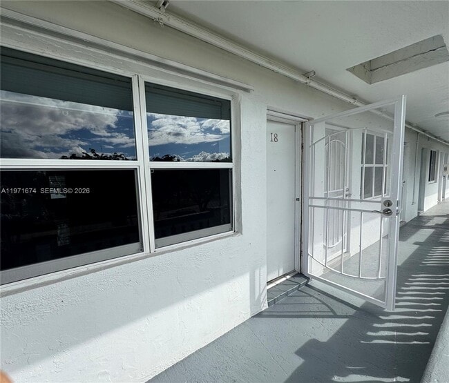 Foto del edificio - 20337 NE 2nd Ave