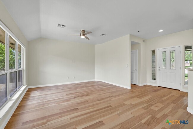 Building Photo - 2116 Bentwood Dr