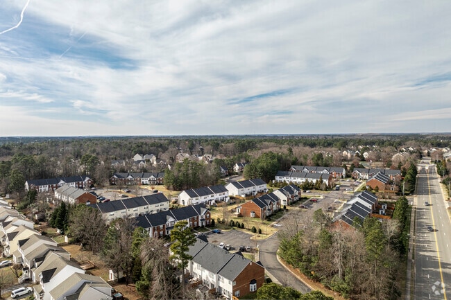 Building Photo - 1505 Olde Sage Ct