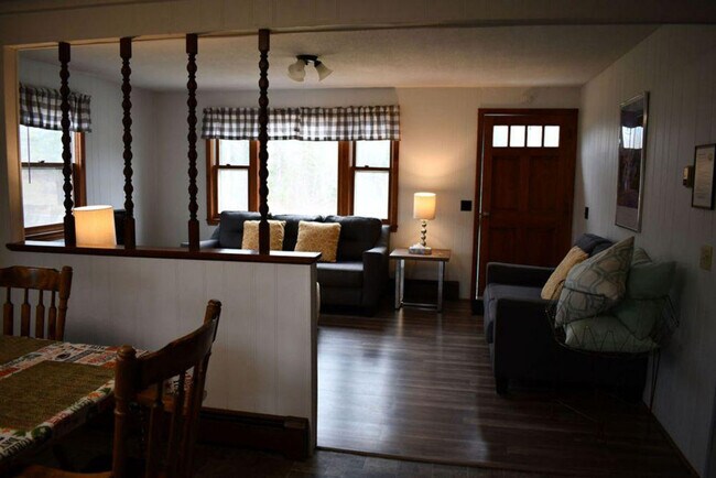 Foto del edificio - 1061 Brook Rd