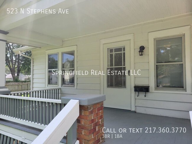 Building Photo - Floor-tastic Retreat: Rent this 3 Bed/1 Ba...